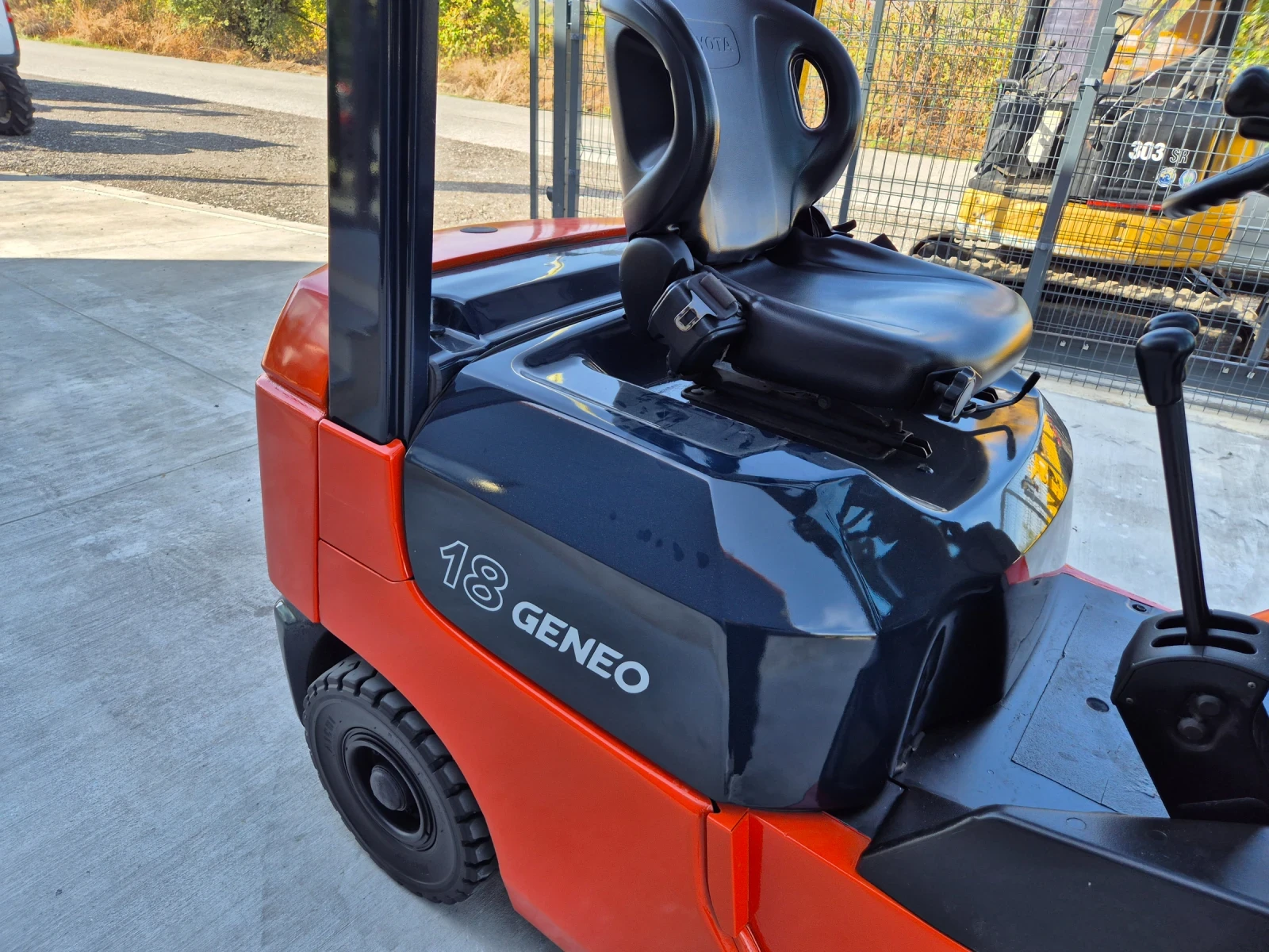  Toyota  /  /  /   | Mobile.bg   12