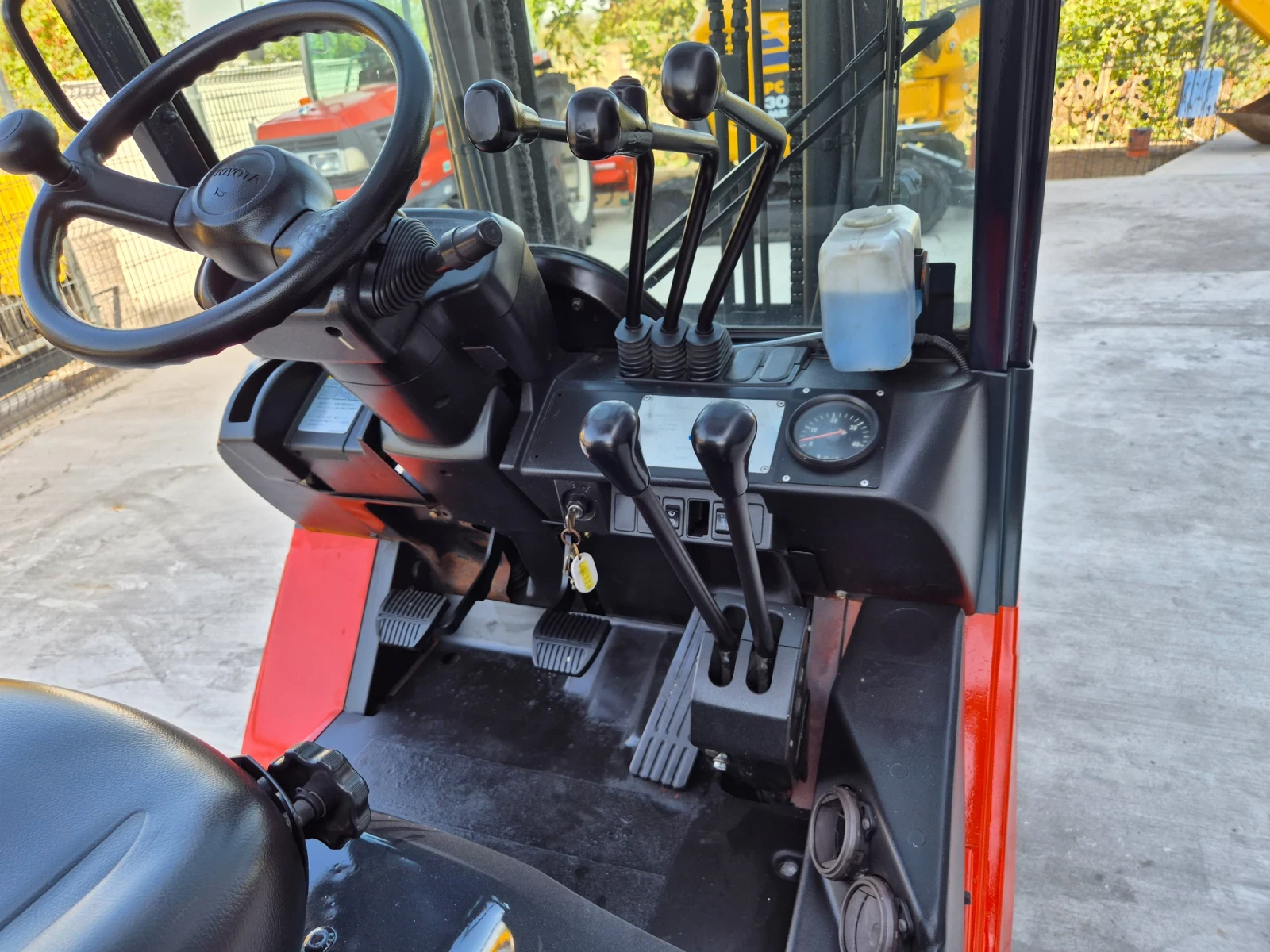  Toyota  /  /  /   | Mobile.bg   11