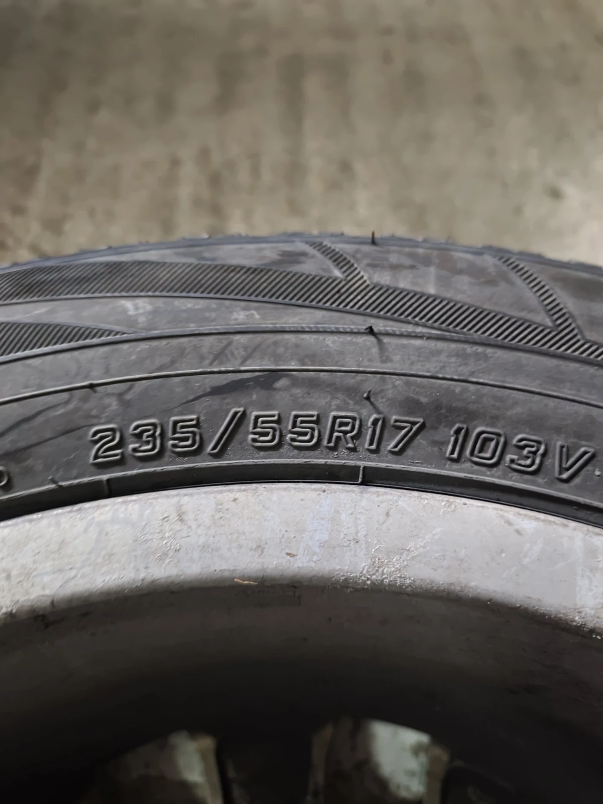    235/55R17  Audi A8 | Mobile.bg   3