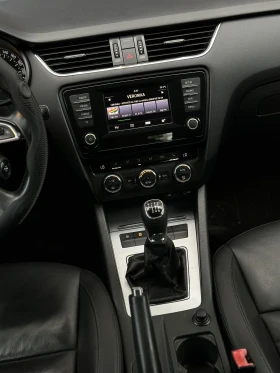Skoda Octavia 2.00D/150к.с/KeyLess/КОЖА/FULL* LED/Обслужен/Full/, снимка 15