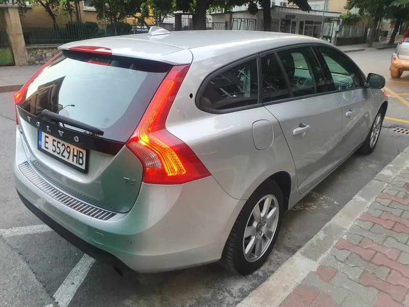 Volvo V60, снимка 5 - Автомобили и джипове - 47224085