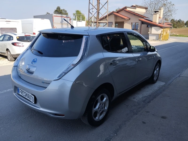 Nissan Leaf  100%ЕЛЕКТРИЧЕСКИ, снимка 5 - Автомобили и джипове - 45239335