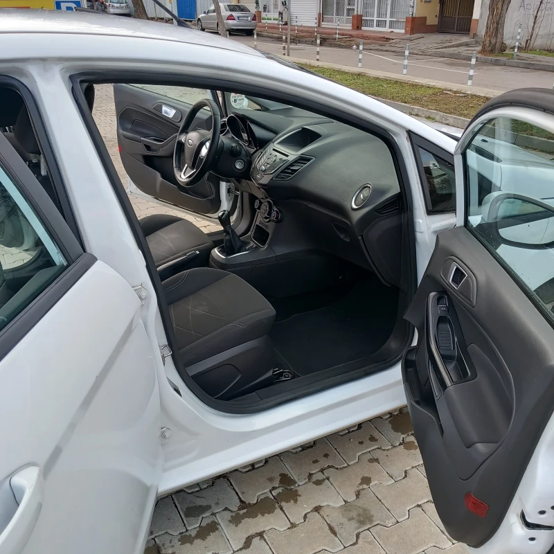 Ford Fiesta, снимка 7 - Автомобили и джипове - 48730978