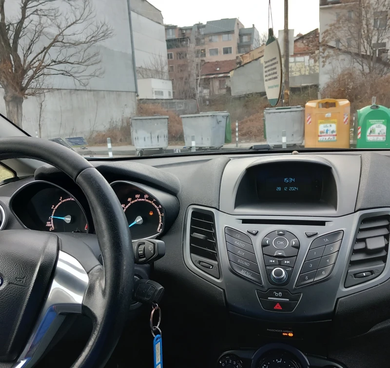 Ford Fiesta, снимка 10 - Автомобили и джипове - 48730978