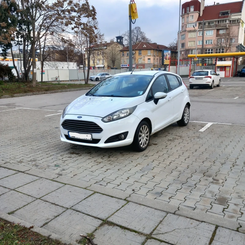 Ford Fiesta, снимка 1 - Автомобили и джипове - 48730978