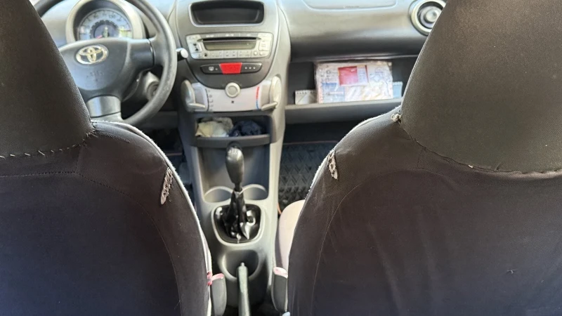 Toyota Aygo 1.0 бензин, снимка 4 - Автомобили и джипове - 52850416