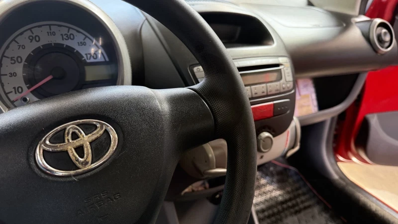 Toyota Aygo 1.0 бензин, снимка 2 - Автомобили и джипове - 52850416