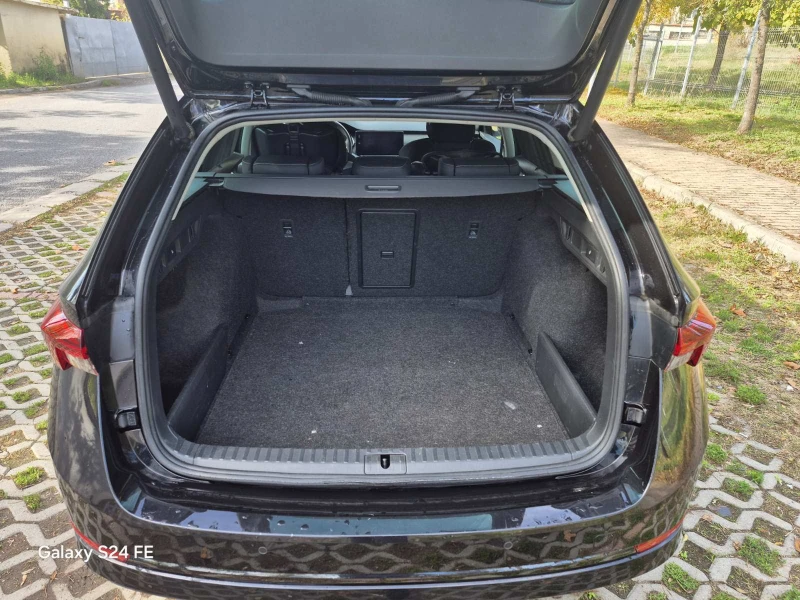 Skoda Octavia COMBI 2.0 TDI First Edition, снимка 10 - Автомобили и джипове - 52275618