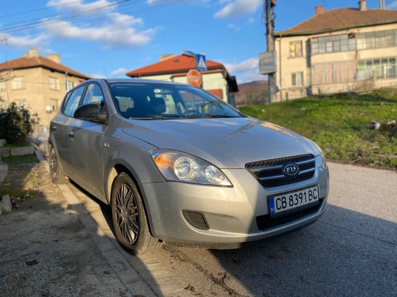 Kia Ceed 1.4 Газ инжекцион, снимка 2 - Автомобили и джипове - 52913249