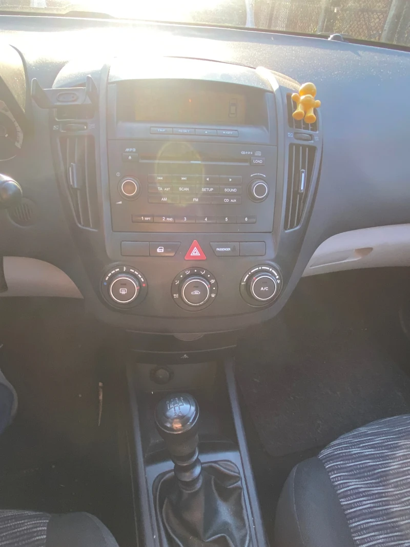 Kia Ceed 1.4 Газ инжекцион, снимка 7 - Автомобили и джипове - 52913249