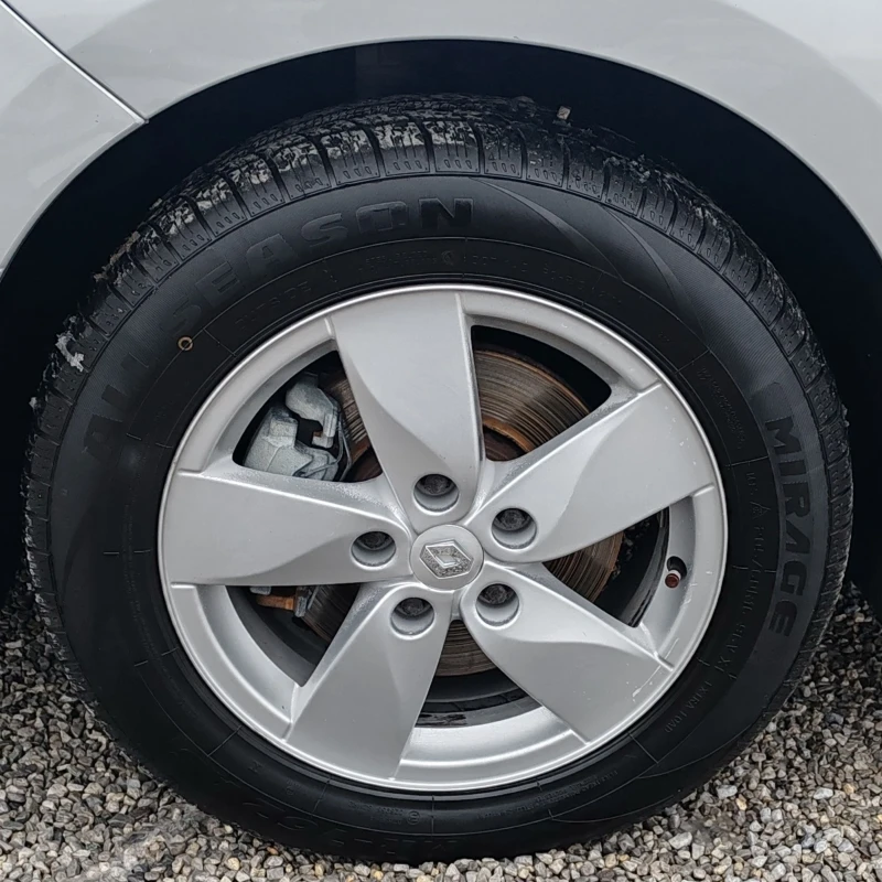 Renault Scenic 1.6dci 130kc 6+ 1 Navi, снимка 17 - Автомобили и джипове - 53190494