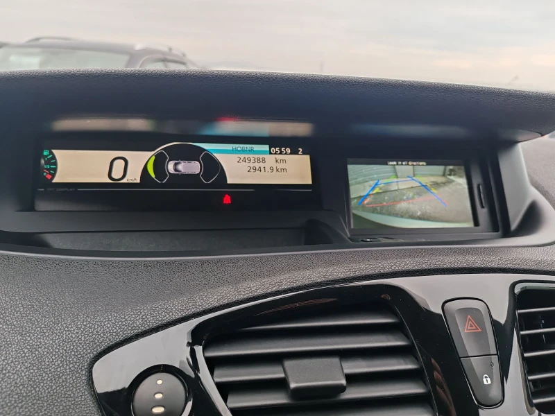 Renault Scenic 1.6dci 130kc 6+ 1 Navi, снимка 12 - Автомобили и джипове - 53190494