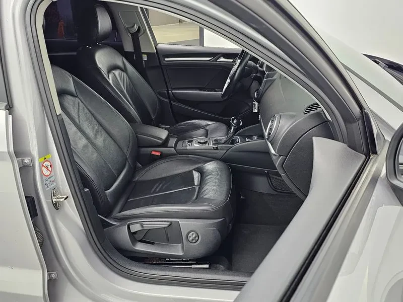 Audi A3 2.0 TDI, снимка 10 - Автомобили и джипове - 54547624