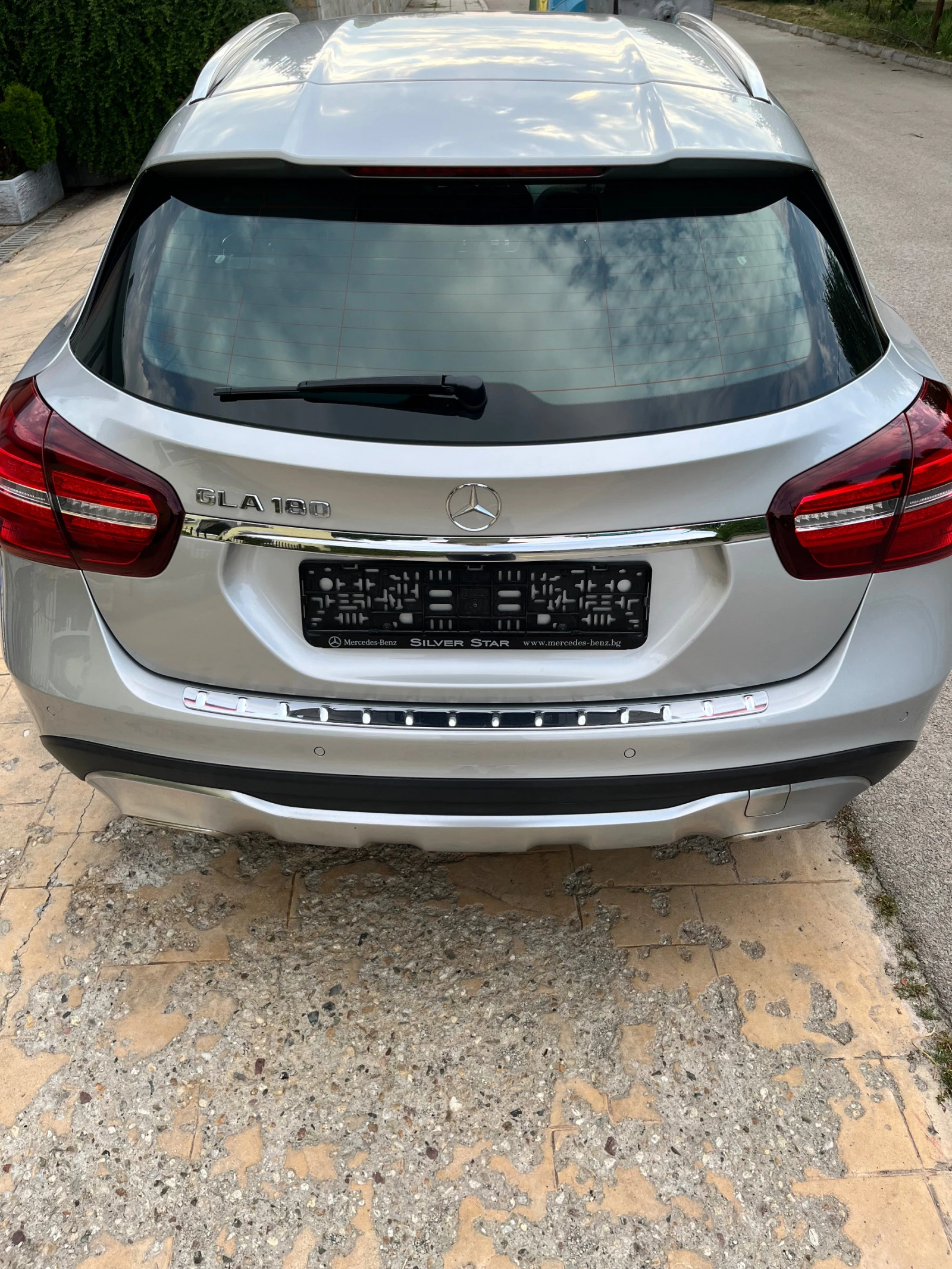 Mercedes-Benz GLA 180  - изображение 7