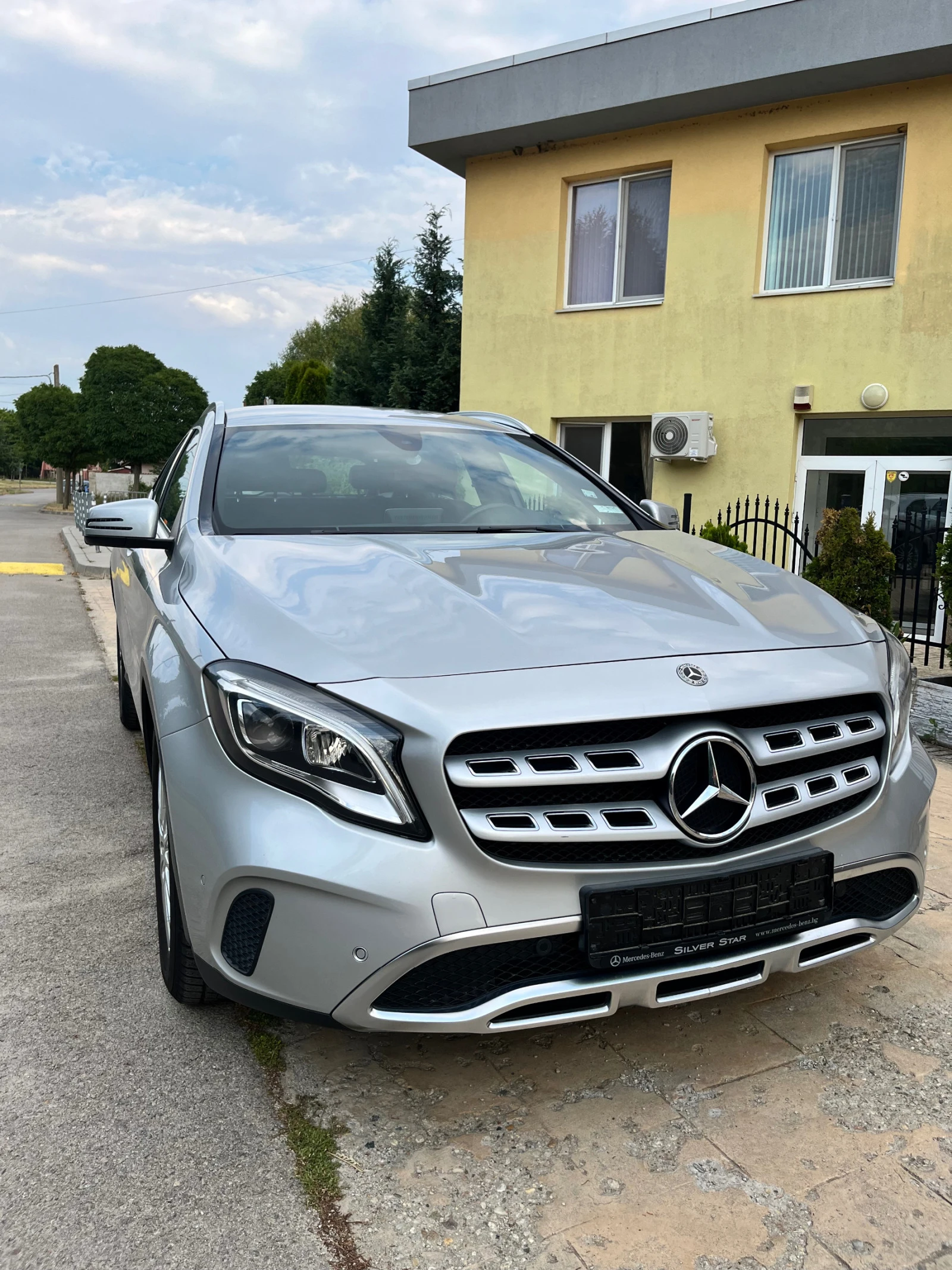 Mercedes-Benz GLA 180  - изображение 9