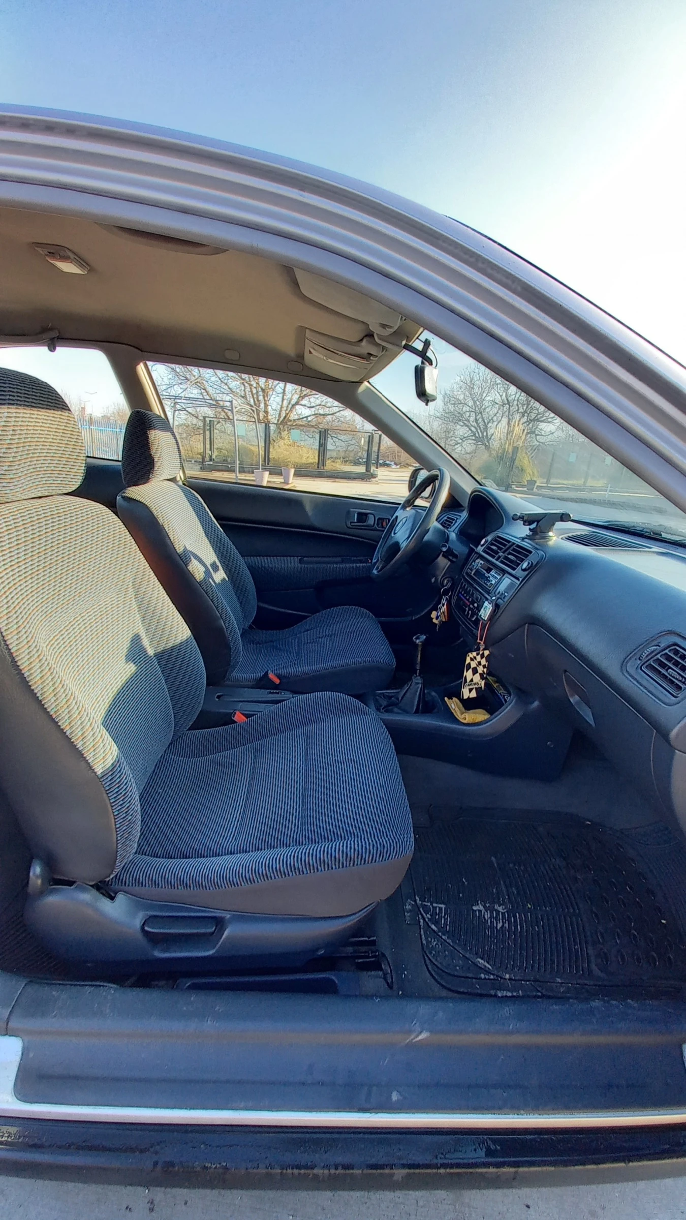 Honda Civic 1.4i - изображение 7
