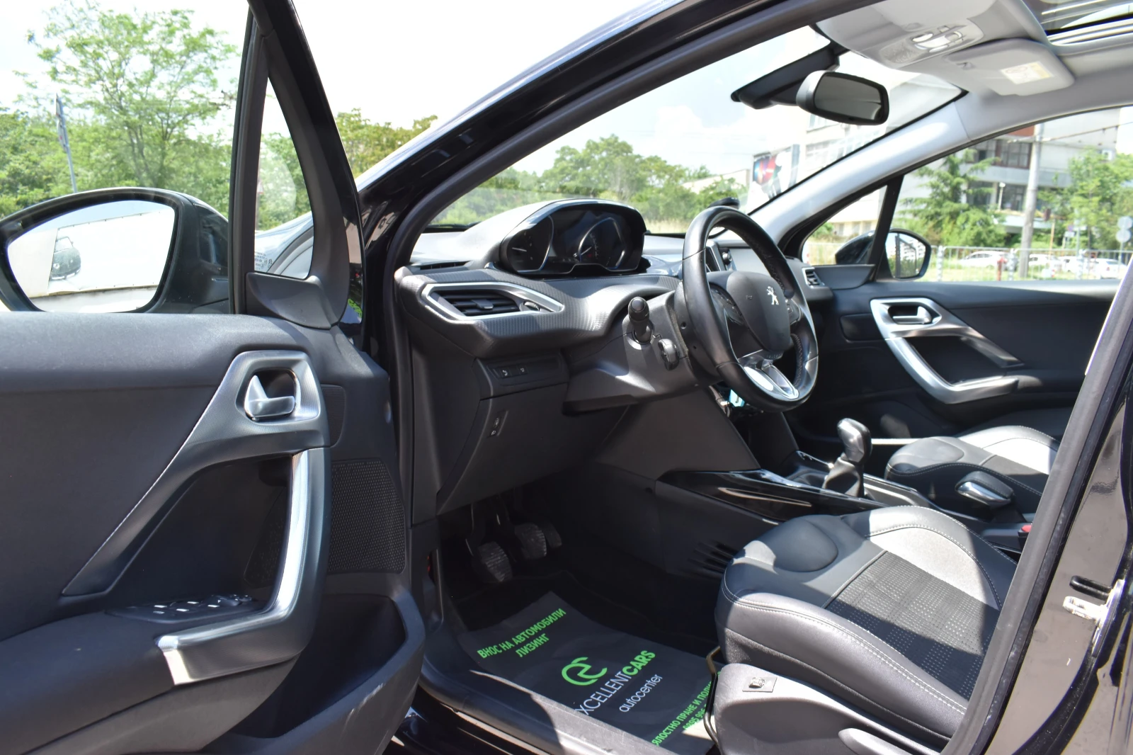 Peugeot 2008 1.6HDI* ALLURE* PANORAMA - изображение 9