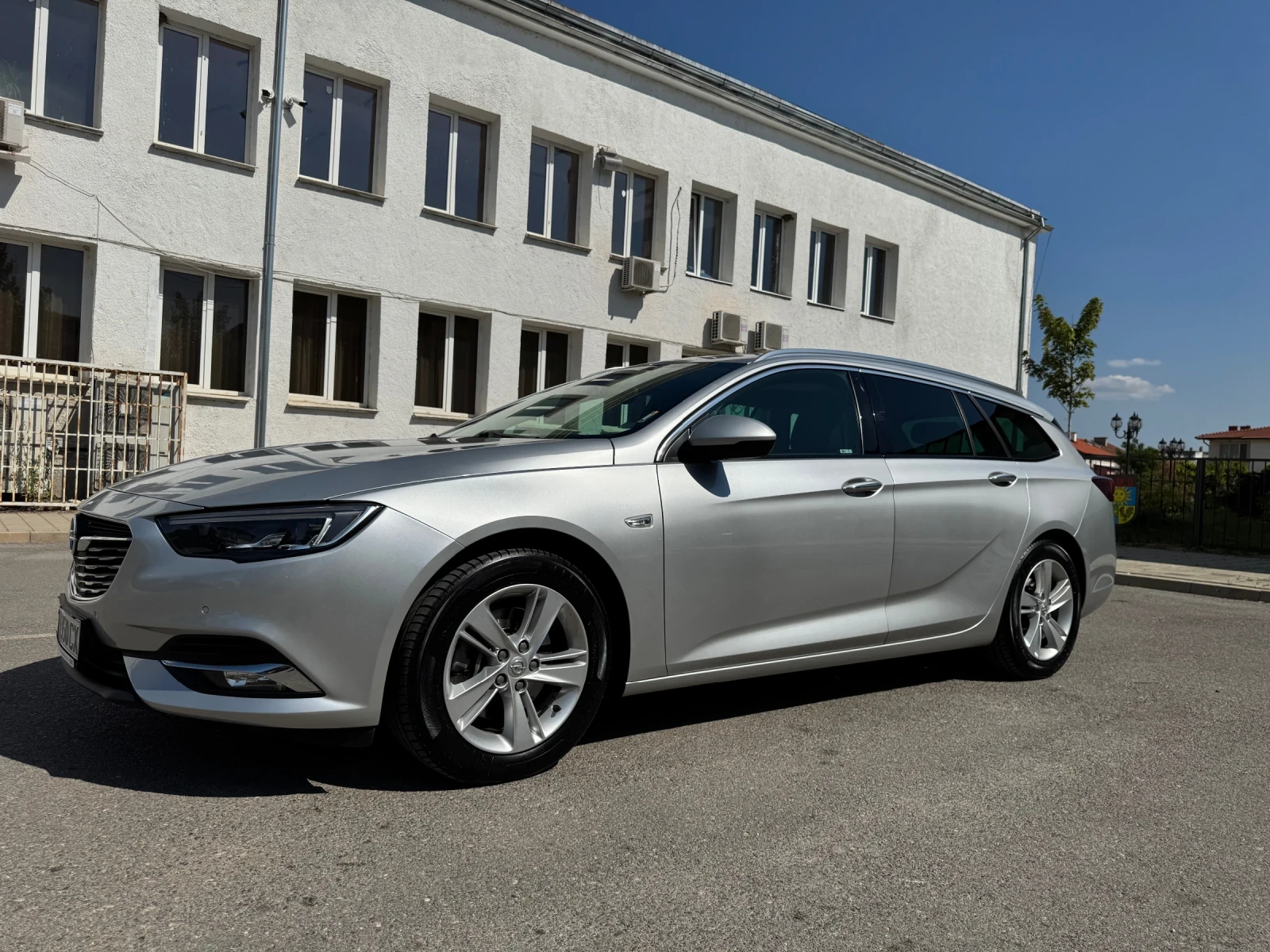 Opel Insignia Sports Tourer 2. 0 CDTi 170 к. с. | Euro 6  - изображение 4