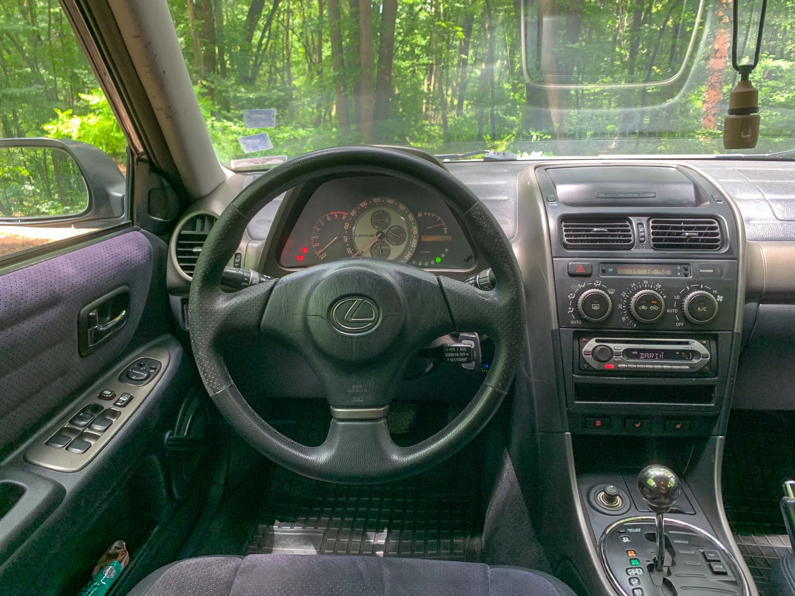 Lexus IS 200  - изображение 7