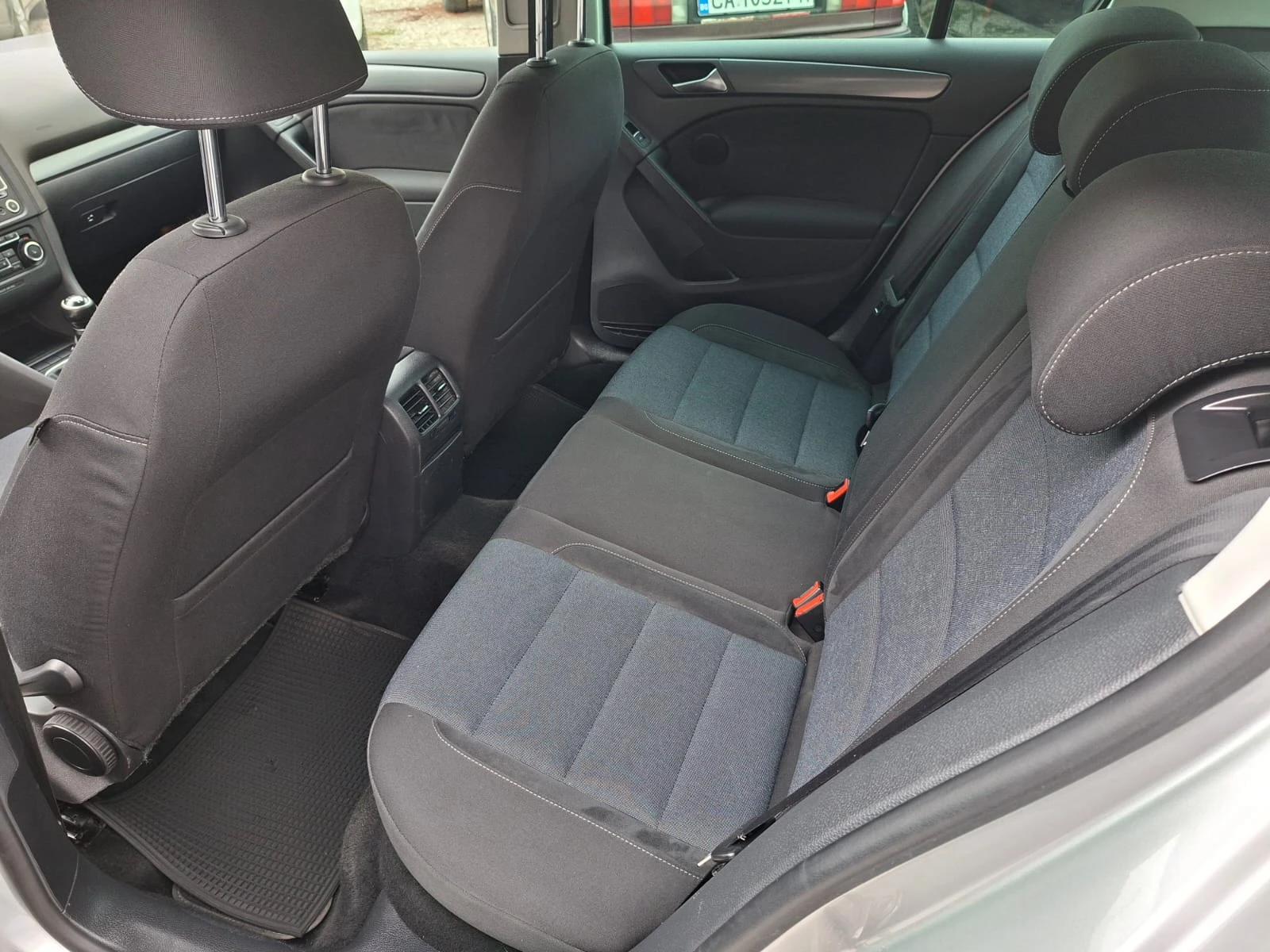 VW Golf 1.6 TDI | Mobile.bg — изображение 12