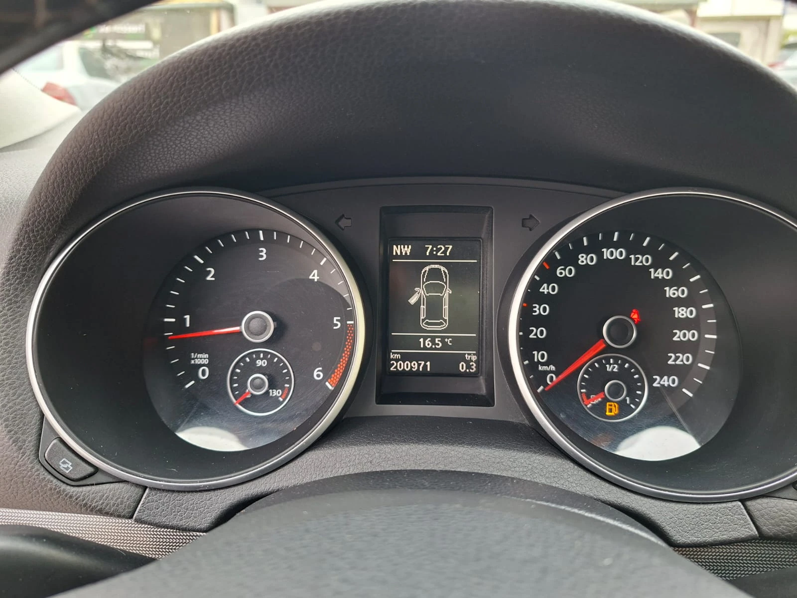 VW Golf 1.6 TDI | Mobile.bg — изображение 14