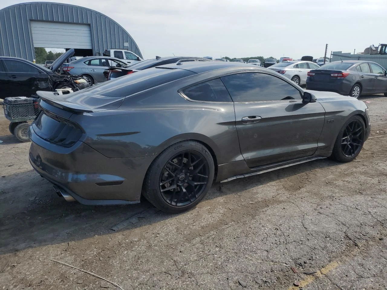 Ford Mustang GT * КРАЙНА ЦЕНА* CARFAX * БЕЗ ПЪРВОНАЧАЛНА ВНОСКА - изображение 4