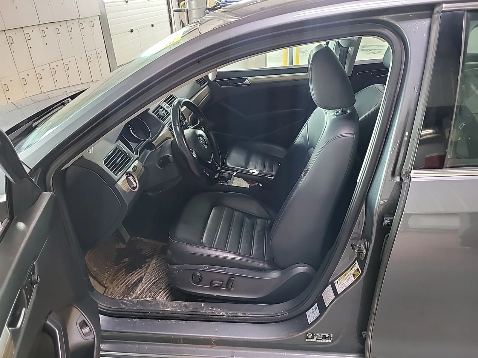 VW Passat  HIGHLINE * PANORAMA* ��������* CARFAX *  | Mobile.bg � ����������� 5