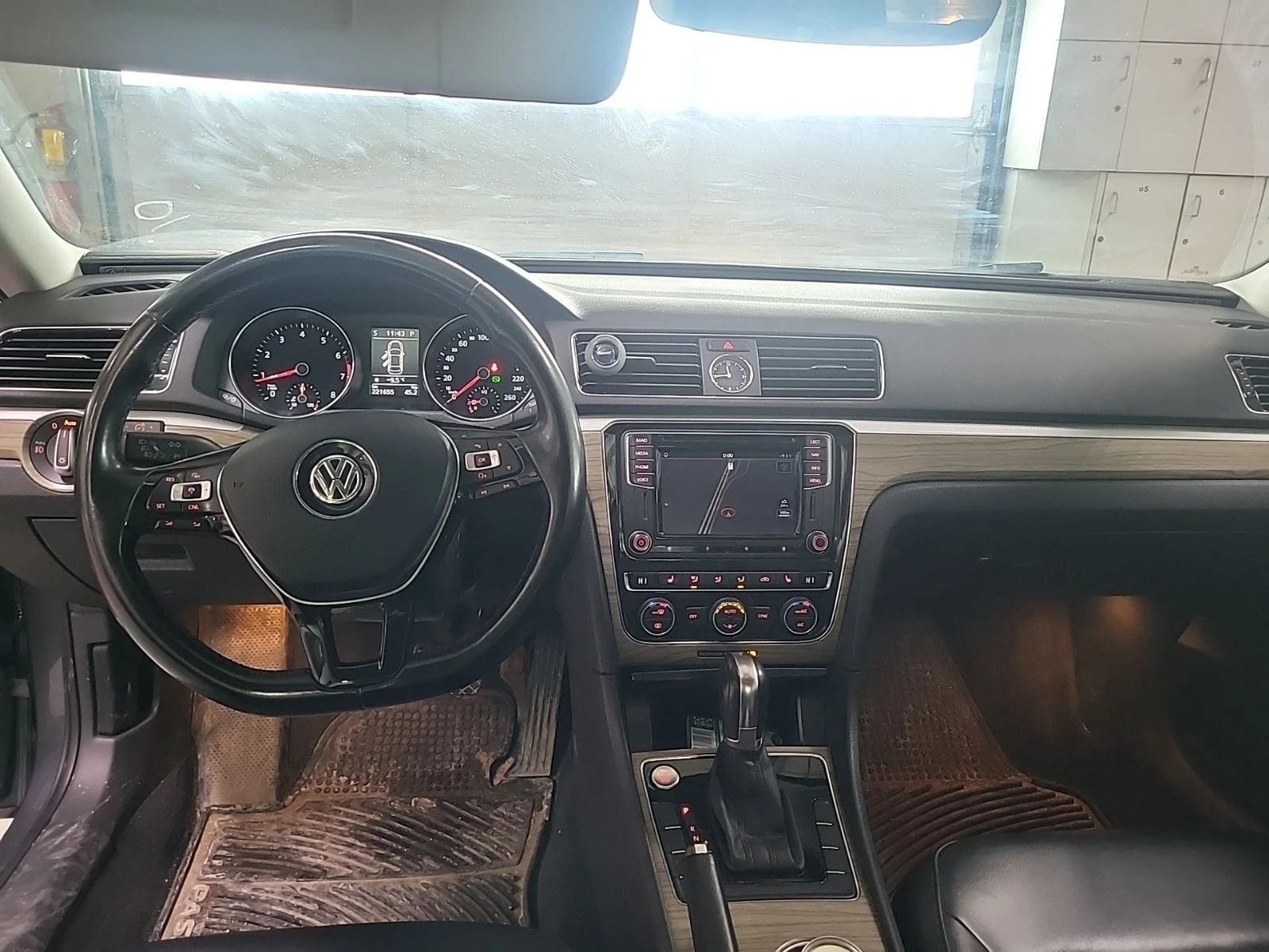 VW Passat  HIGHLINE * PANORAMA* ��������* CARFAX *  | Mobile.bg � ����������� 10