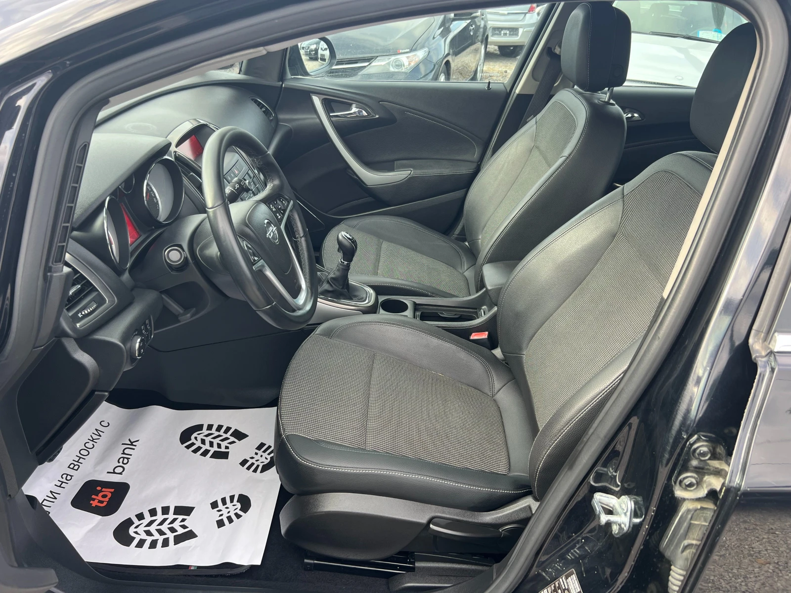 Opel Astra 1.7 CDTI, снимка 8 - Автомобили и джипове - 53957282