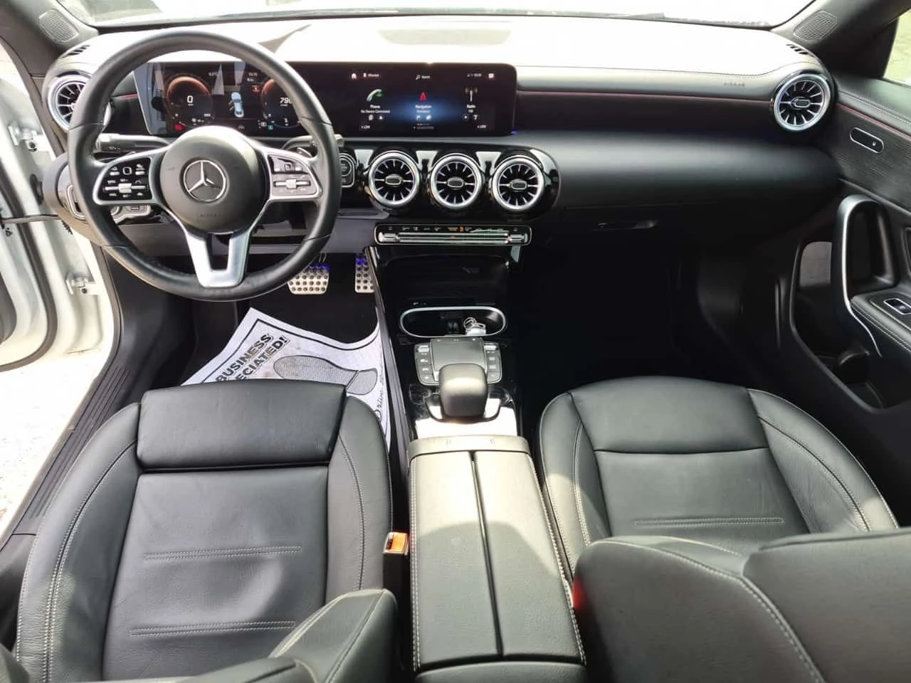 Mercedes-Benz CLA 250  | PANORAMA | DISTRONIC | 360 | , снимка 9 - Автомобили и джипове - 53972138