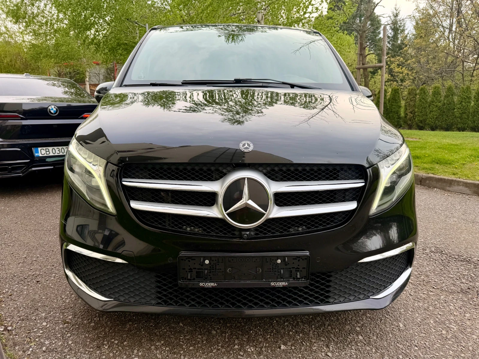 Mercedes-Benz V 300 AMG 300d EXTRA LONG FACELIFT, снимка 3 - Автомобили и джипове - 54024264