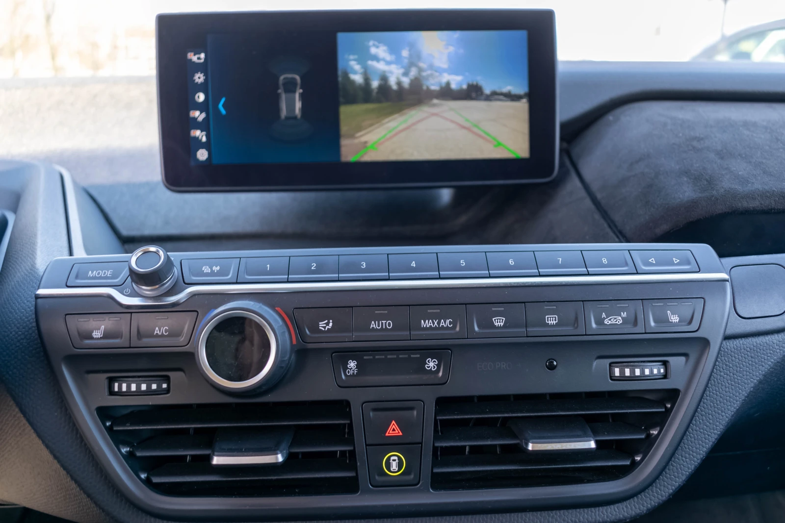 BMW i3 Sportpaket H/K CarPlay Adaptive Led Keyless, снимка 15 - Автомобили и джипове - 54098614