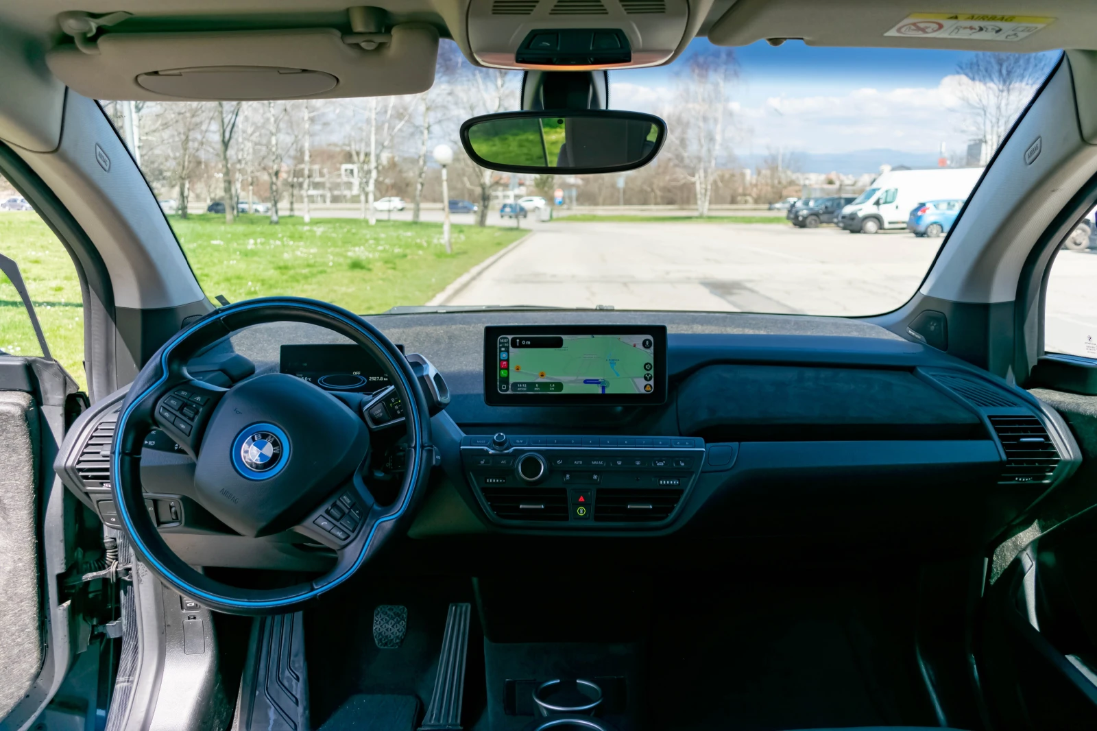 BMW i3 Sportpaket H/K CarPlay Adaptive Led Keyless, снимка 13 - Автомобили и джипове - 54098614