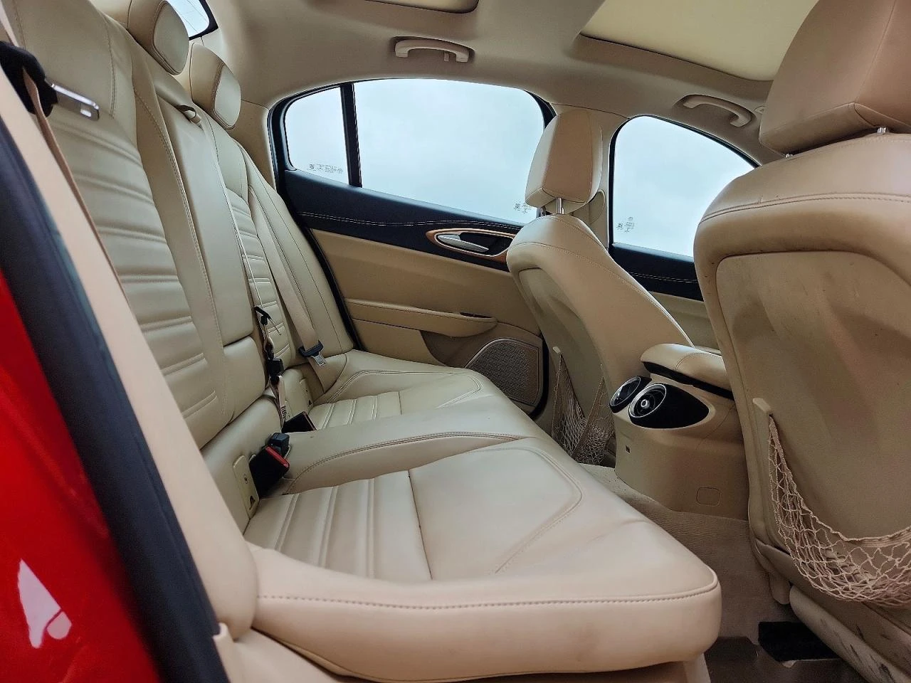 Alfa Romeo Giulia TI| HARMAN/KARDON| DISTRONIC| ПАНО, снимка 10 - Автомобили и джипове - 54259300