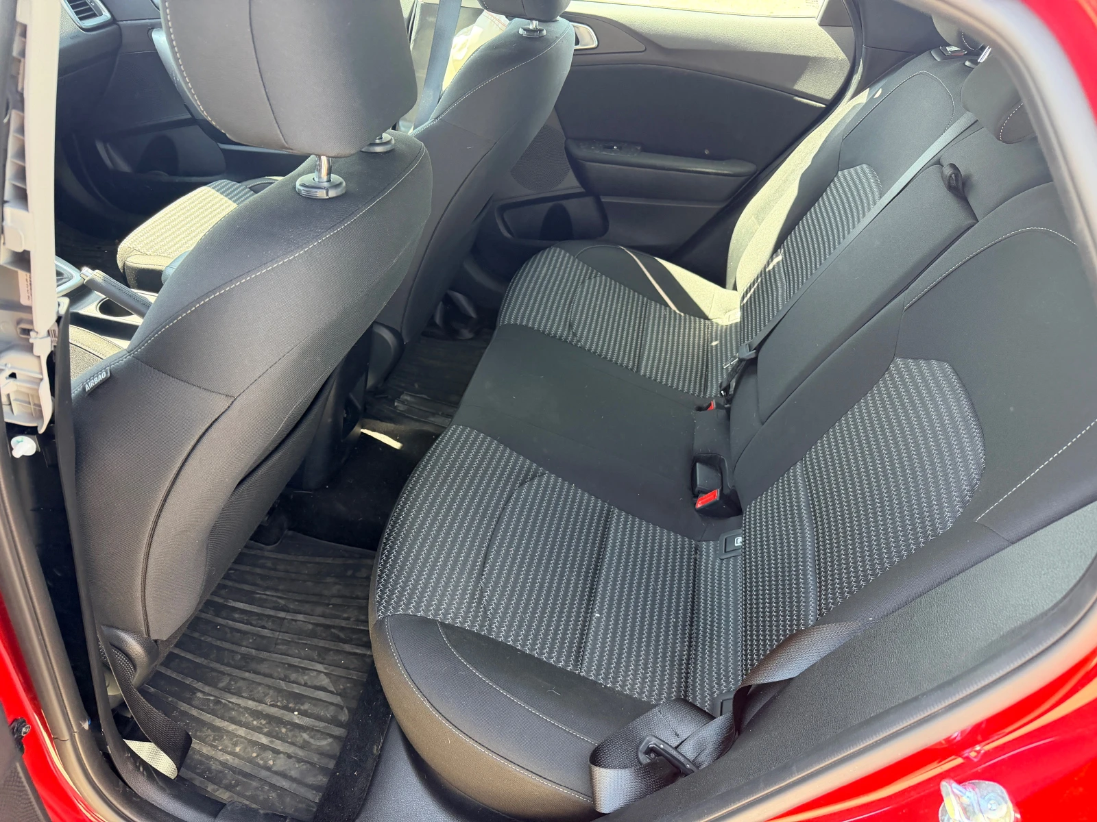 Kia XCeed 1.5 T-GDI | Mobile.bg � ����������� 10