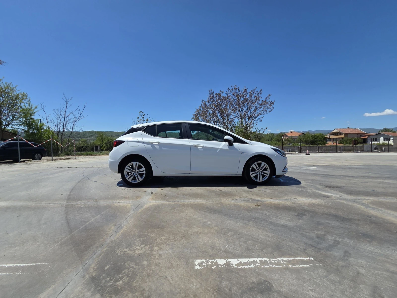 Opel Astra 1.6 CDTI, снимка 7 - Автомобили и джипове - 54409740