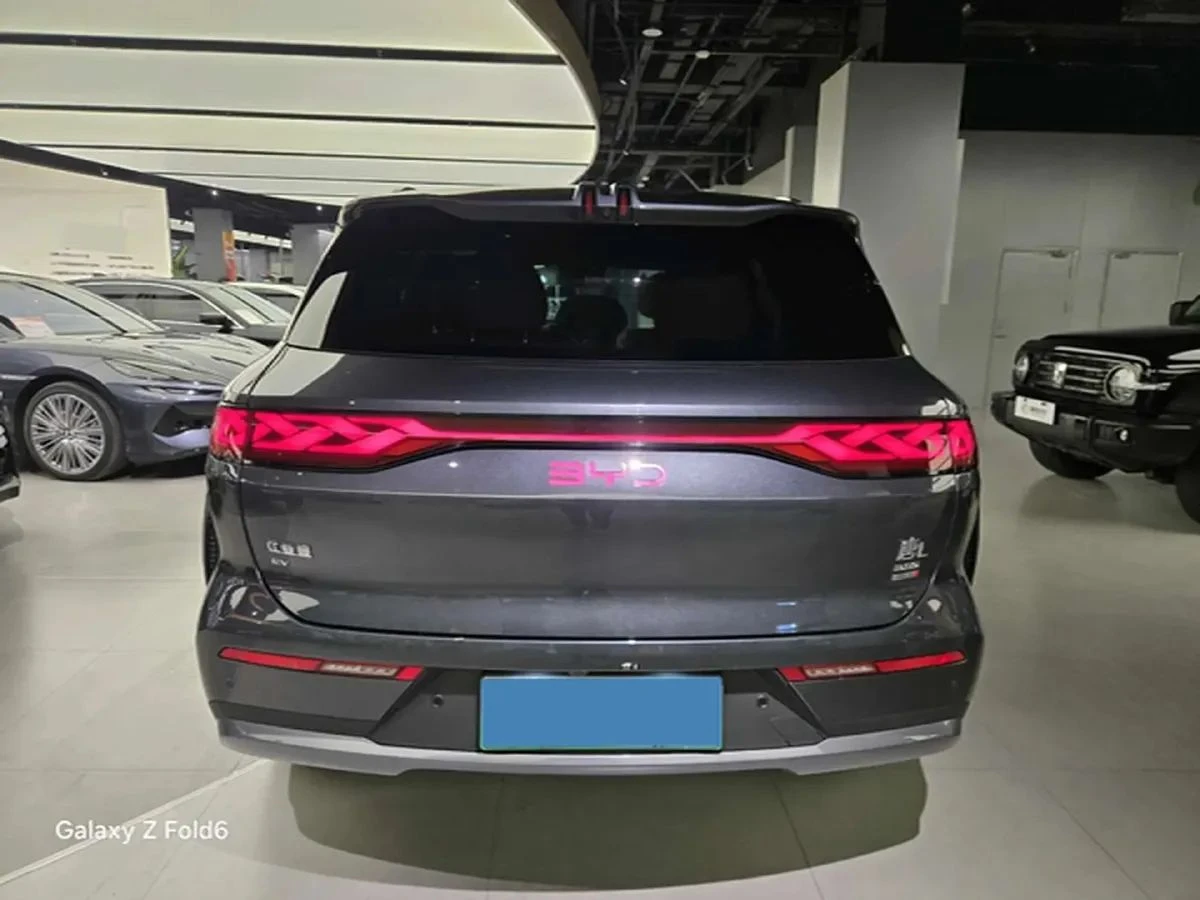 BYD Tang, снимка 8 - Автомобили и джипове - 54573753