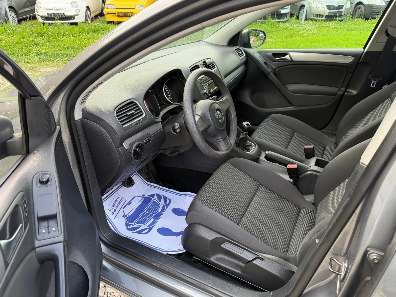 VW Golf 1.6 TDi / EURO 5 / KLIMATRONIK, снимка 11 - Автомобили и джипове - 54875092