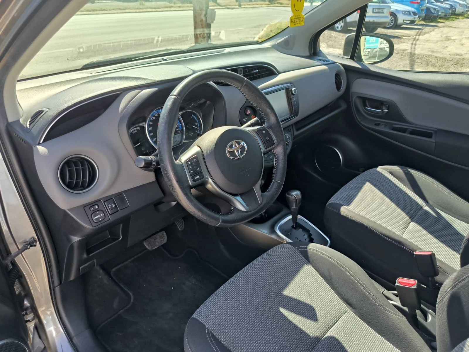 Toyota Yaris 1.5i-Hybrid-Navi-Kamera-Euro-6B | Mobile.bg � ����������� 13