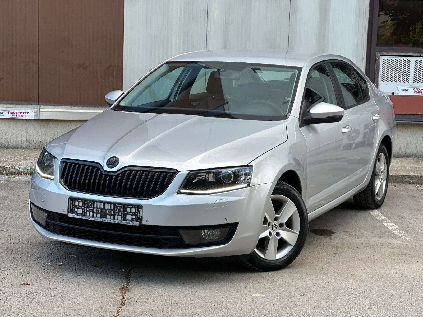 Skoda Octavia 2.00D/150к.с/KeyLess/КОЖА/FULL* LED/Обслужен/Full/, снимка 3 - Автомобили и джипове - 55288919