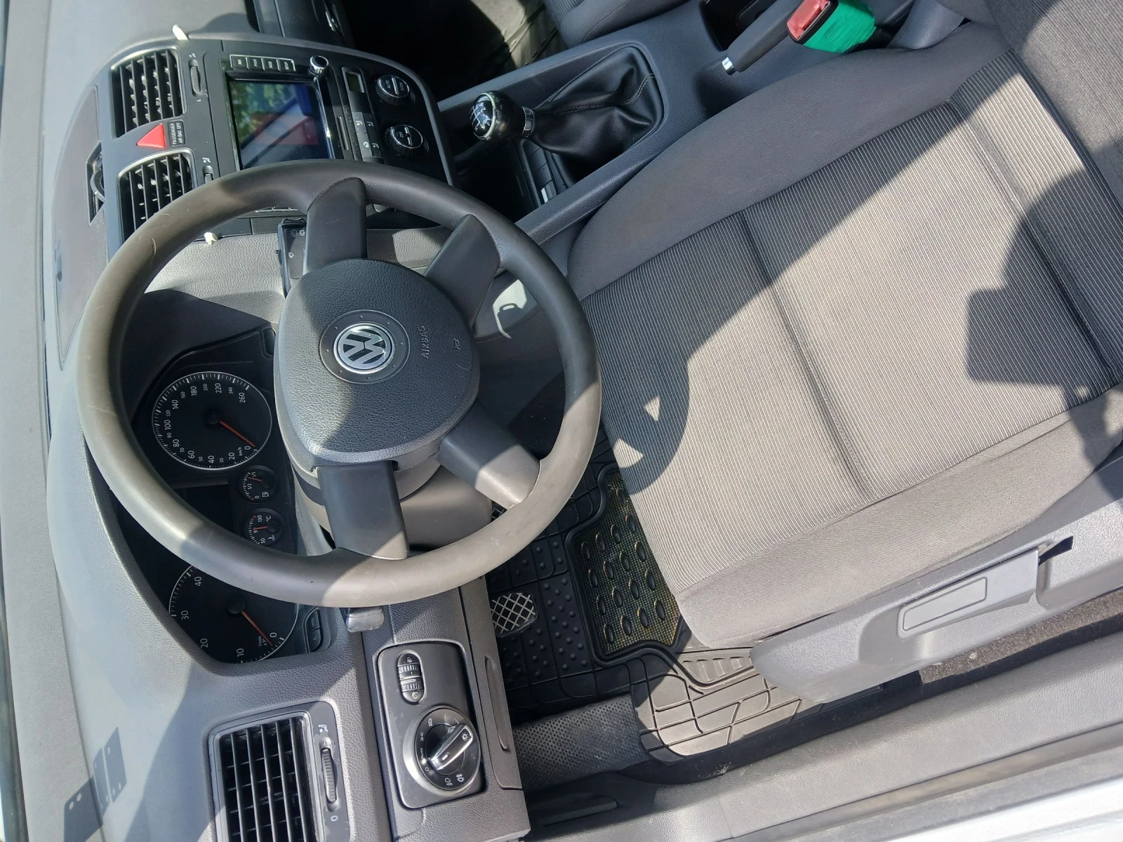 VW Golf 1.9 TDI 105 к.с., снимка 14 - Автомобили и джипове - 55408605