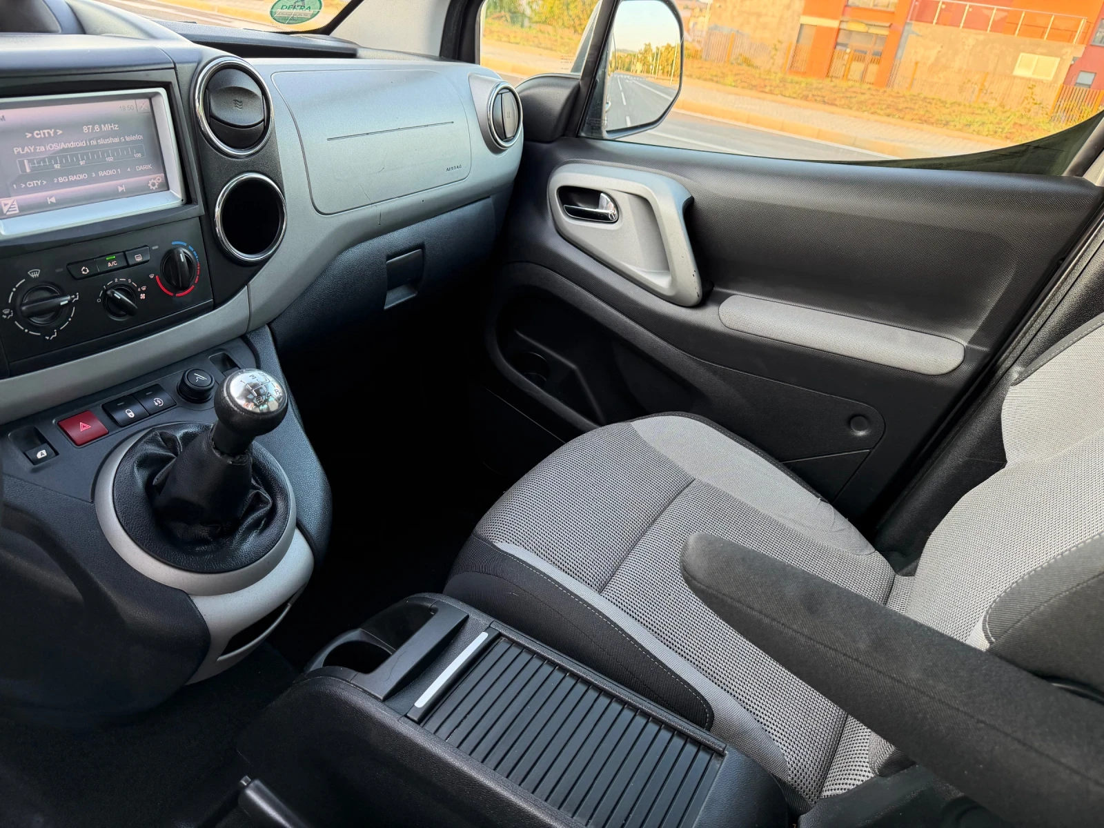 Peugeot Partner 1, 6HDI 110k.c.6 ск.MULTISPASE RANCH КЛИМА ВНОС , снимка 9 - Автомобили и джипове - 55607347