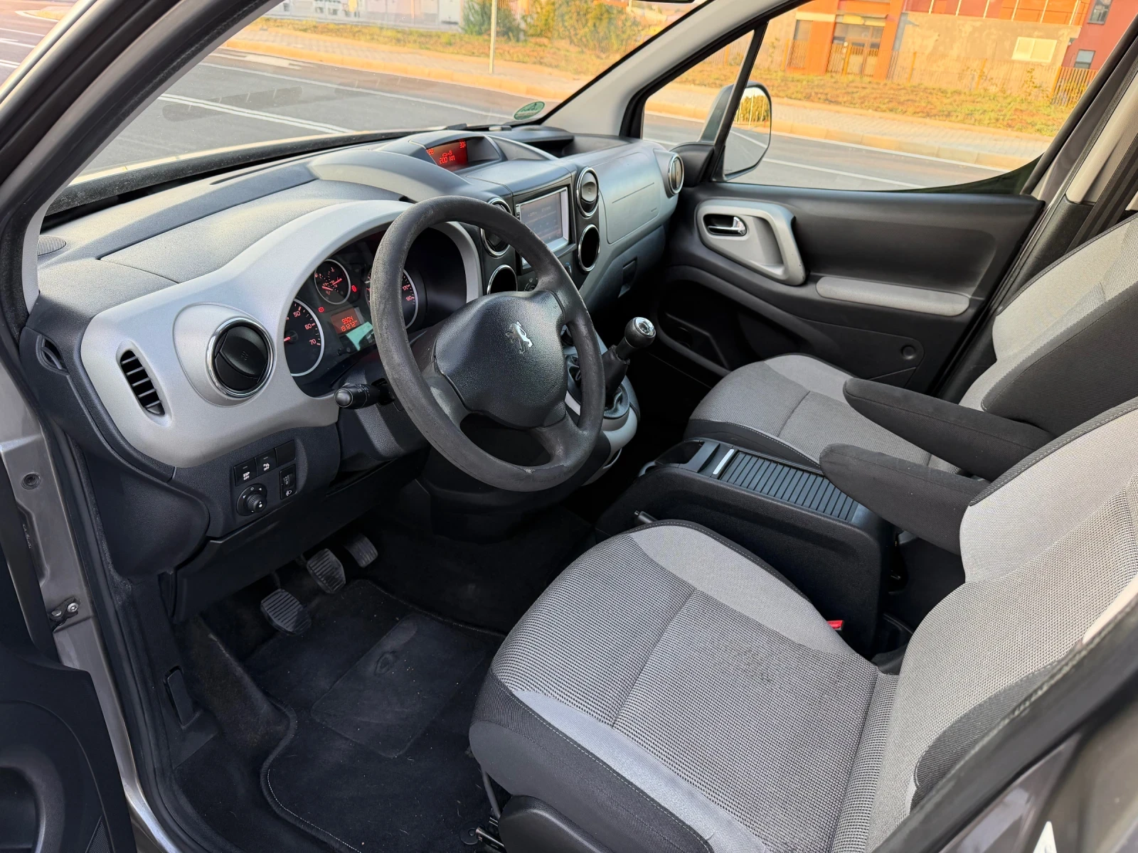 Peugeot Partner 1, 6HDI 110k.c.6 ск.MULTISPASE RANCH КЛИМА ВНОС , снимка 7 - Автомобили и джипове - 55607347