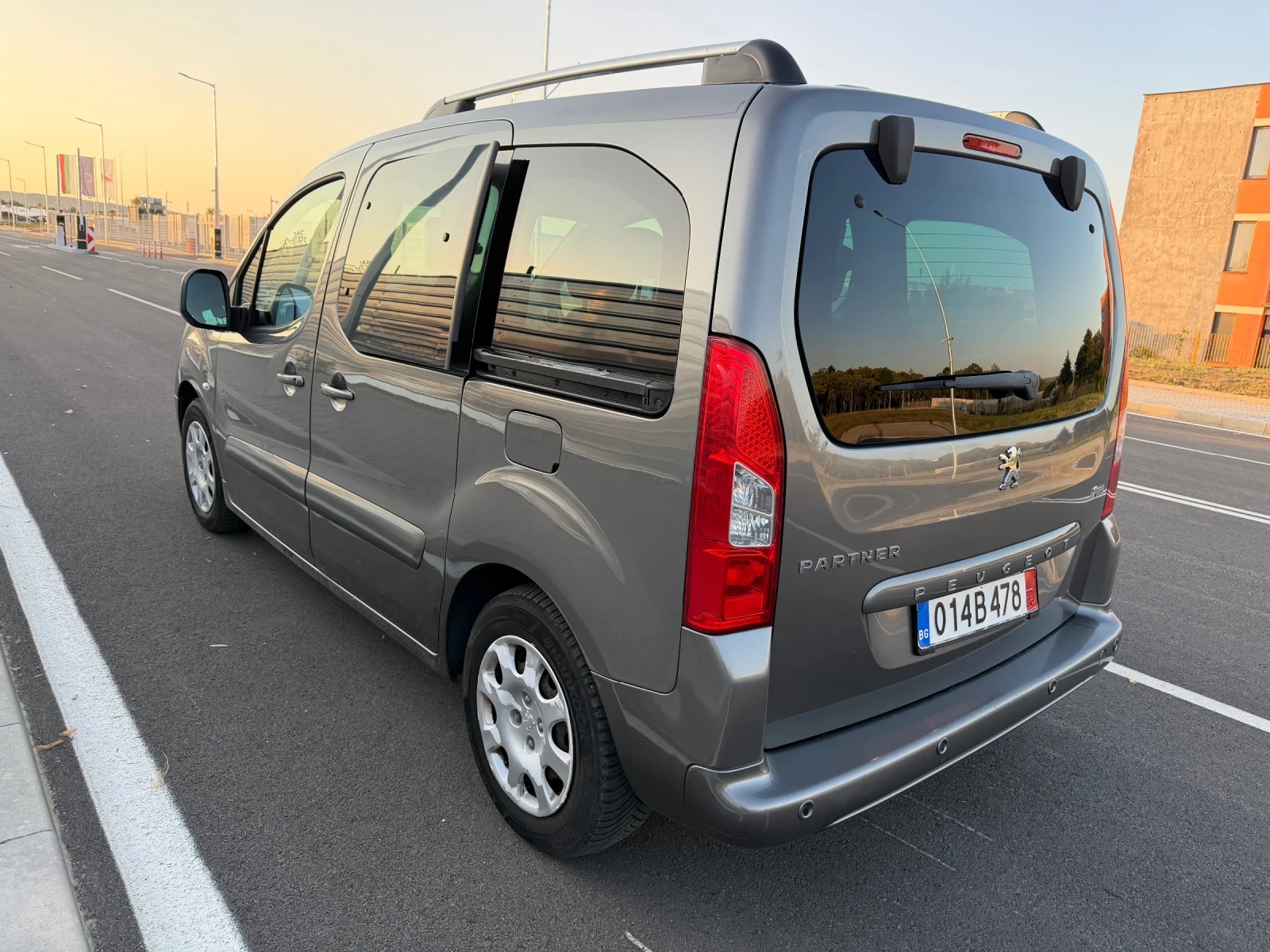 Peugeot Partner 1, 6HDI 110k.c.6 ск.MULTISPASE RANCH КЛИМА ВНОС , снимка 6 - Автомобили и джипове - 55607347