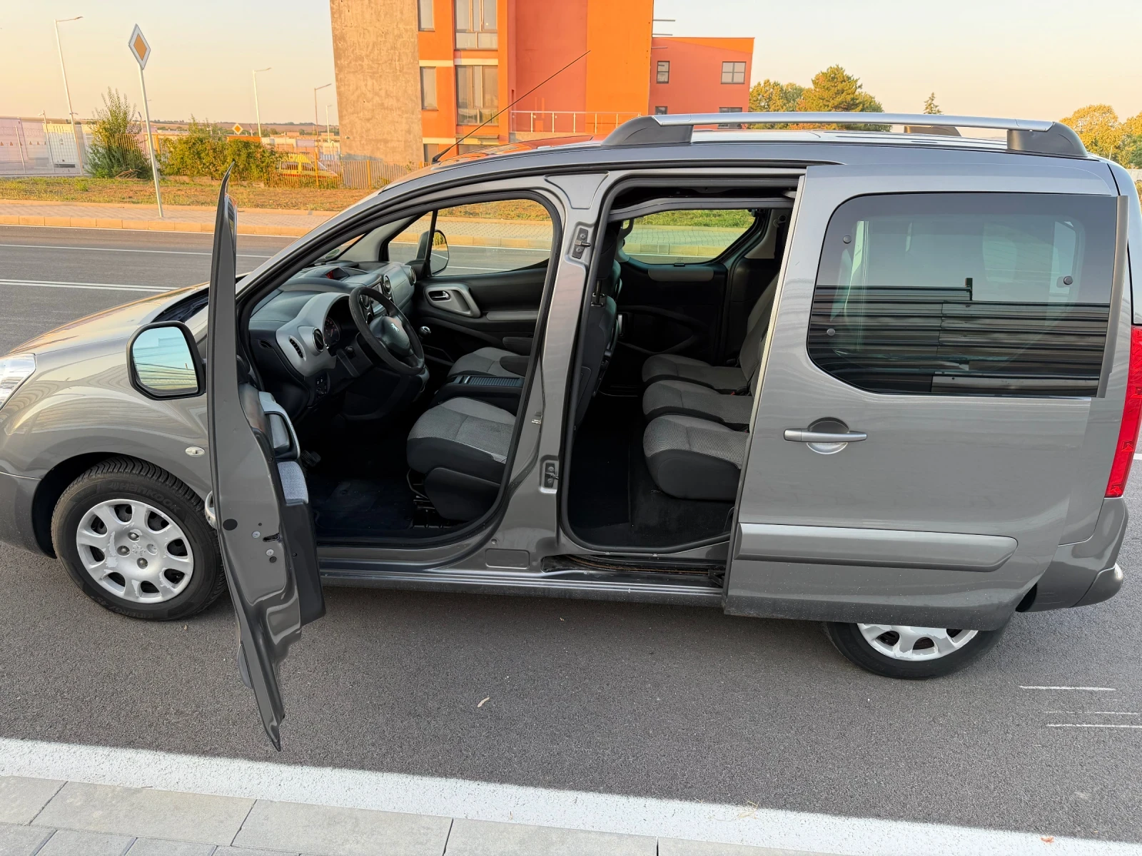 Peugeot Partner 1, 6HDI 110k.c.6 ск.MULTISPASE RANCH КЛИМА ВНОС , снимка 14 - Автомобили и джипове - 55607347