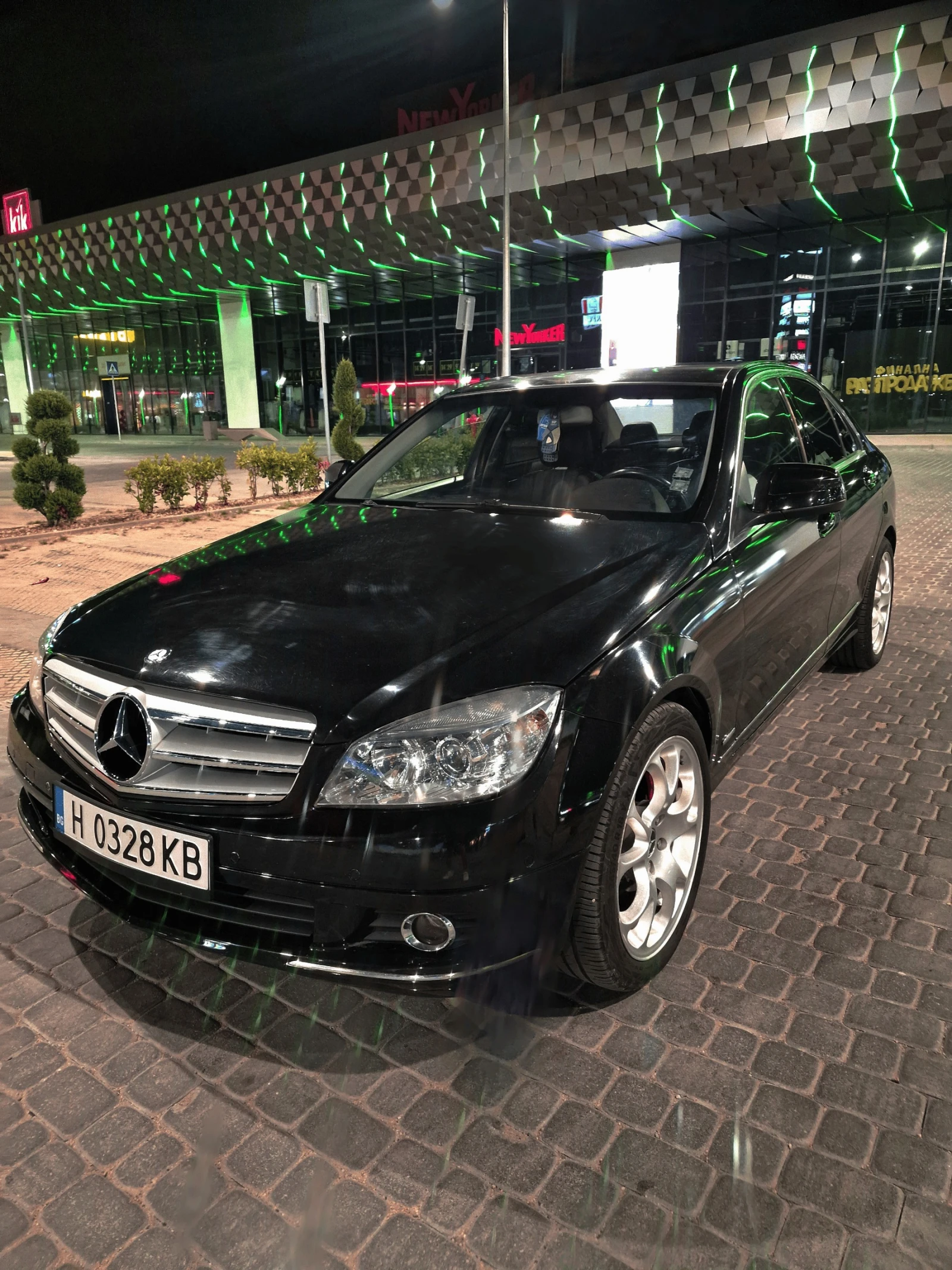 Mercedes-Benz C 220, снимка 2 - Автомобили и джипове - 55627111