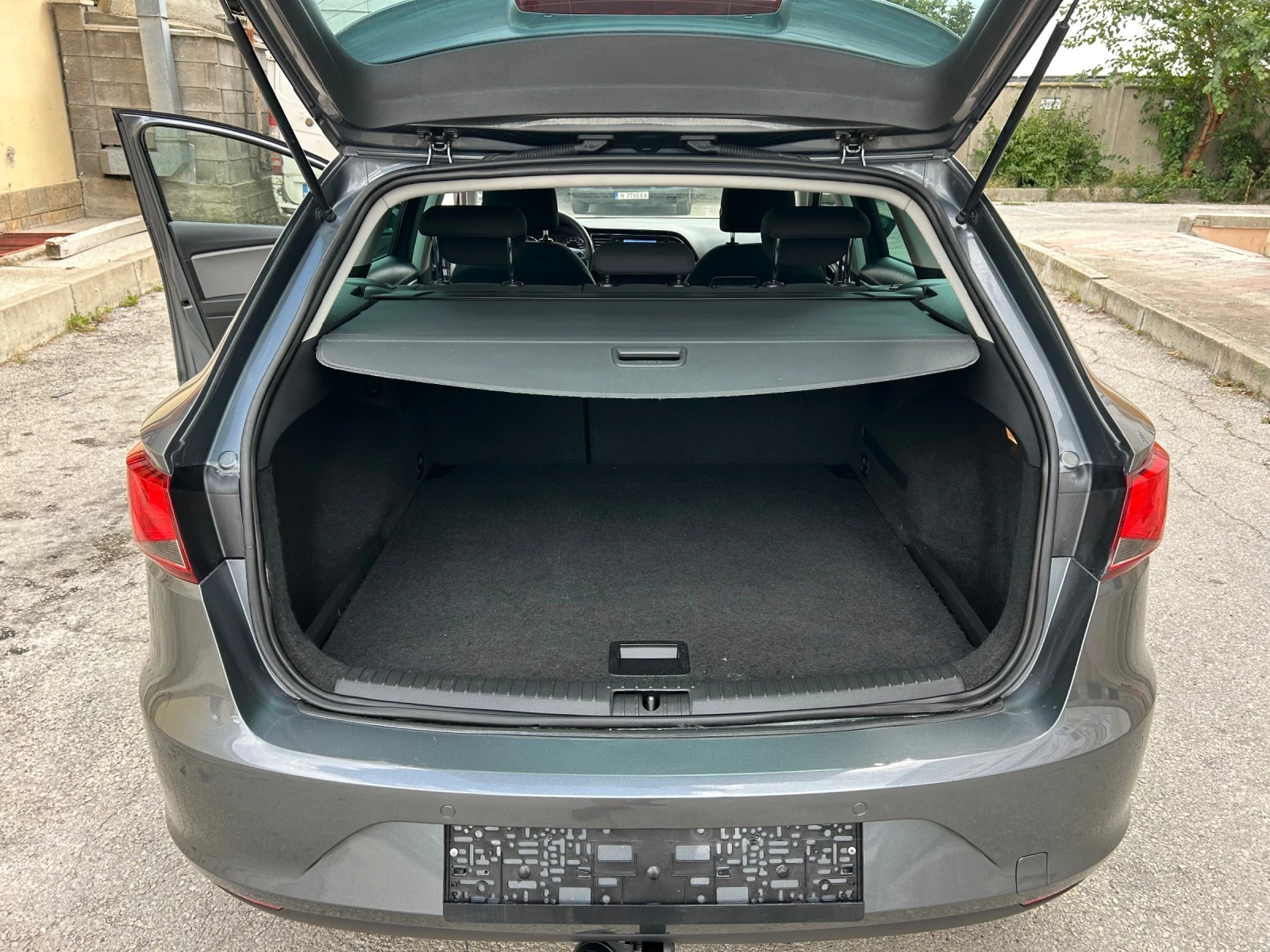 Seat Leon 1.6TDI ЕВРО 5 НАВИ, снимка 13 - Автомобили и джипове - 56183870