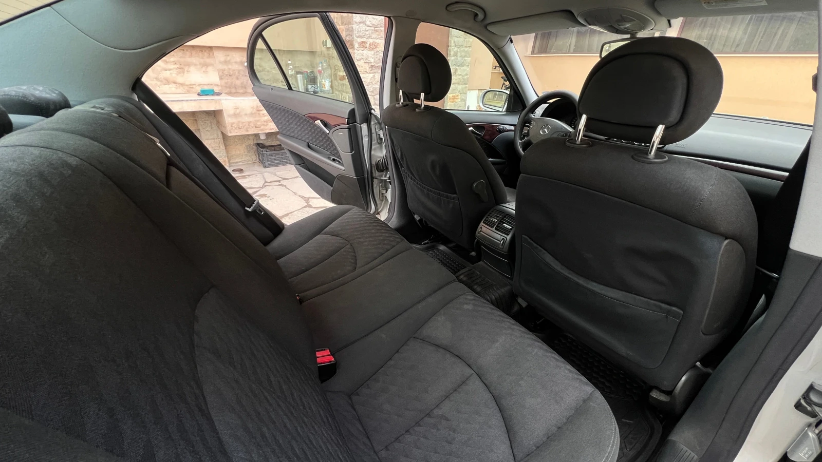 Mercedes-Benz E 220 CDI, снимка 9 - Автомобили и джипове - 56523419
