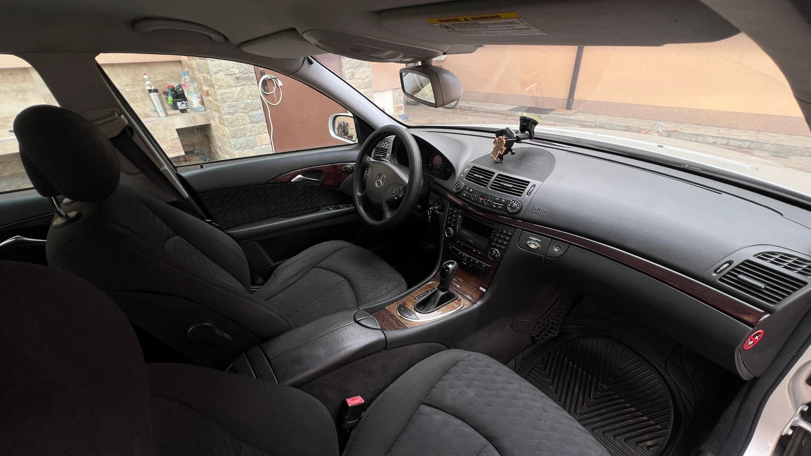 Mercedes-Benz E 220 CDI, снимка 8 - Автомобили и джипове - 56523419