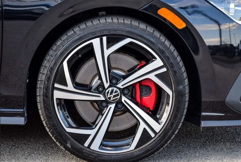 VW Golf, снимка 3 - Автомобили и джипове - 56737311